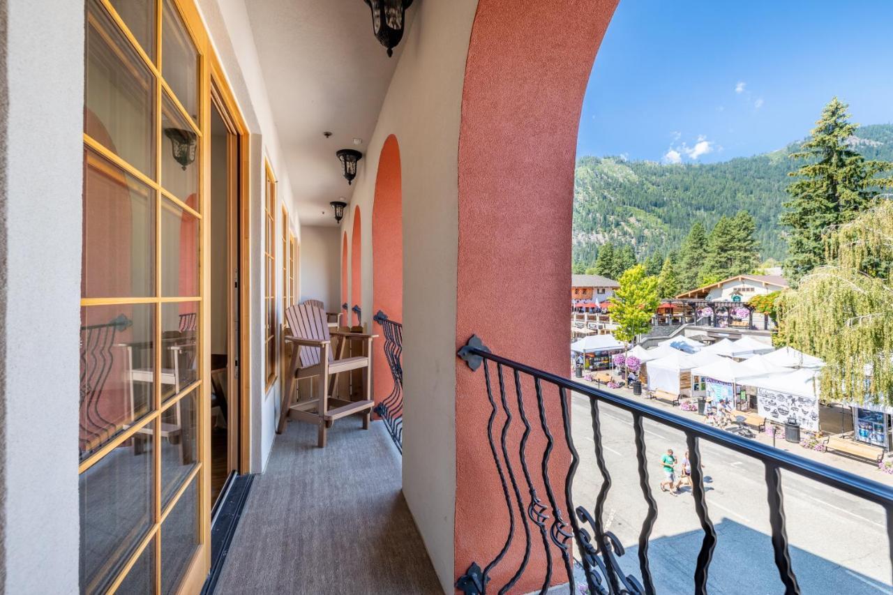 Alpen Dorf Pension レブンワース エクステリア 写真
