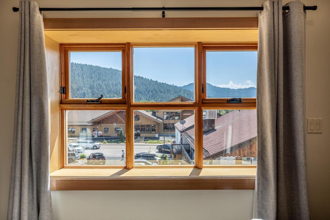 Alpen Dorf Pension レブンワース エクステリア 写真